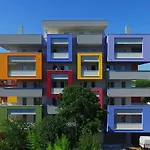 Apartment Planet 103